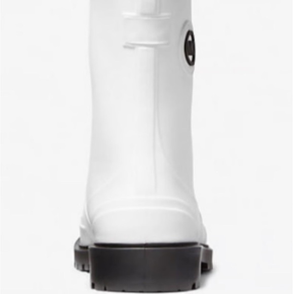 BRAND NEW! Still in Box! 
Michael Kors PVC White/Black Rain boot w/lining! - Picture 2 of 9